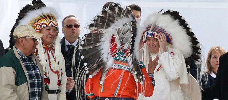 Papst Franziskus trifft indigene Gruppen