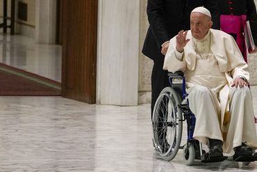 Papst Franziskus dementiert Gerüchte über Krebs-Erkrankung