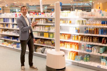 how robots calculate products in dm or rewe at night