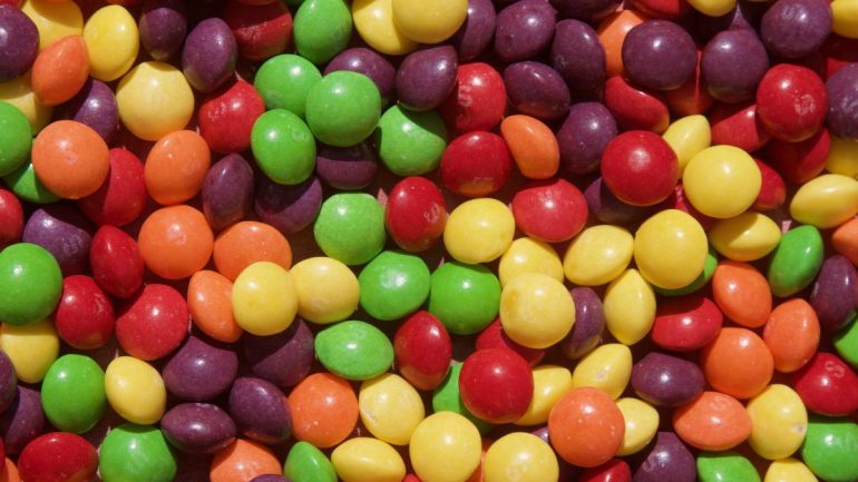 Canada: The company is looking for candy tasters and offers an annual salary of 77,000 euros