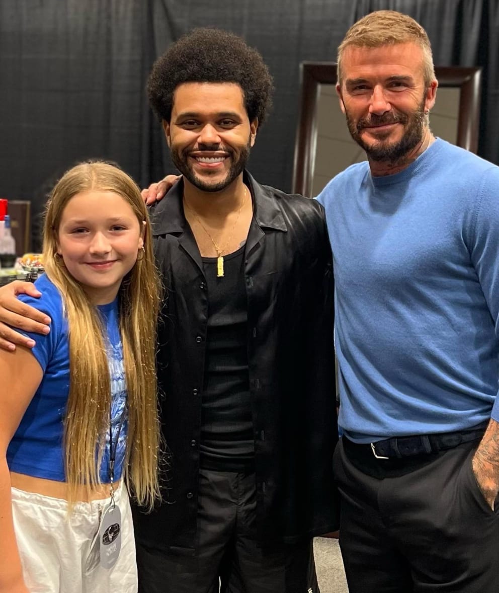 Dad makes it possible: Harper and David also meet musician backstage