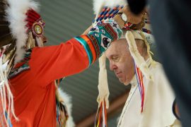 Pope pays tribute to indigenous people: "The spirit of community is so real"