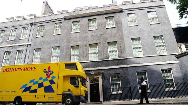 Removal truck seen in Downing Street