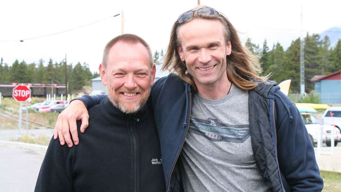 Oyten canoeist Bernd Jacobs (L.) had personally met Dirk Rohrbach in Yukon, Canada, eight years earlier.