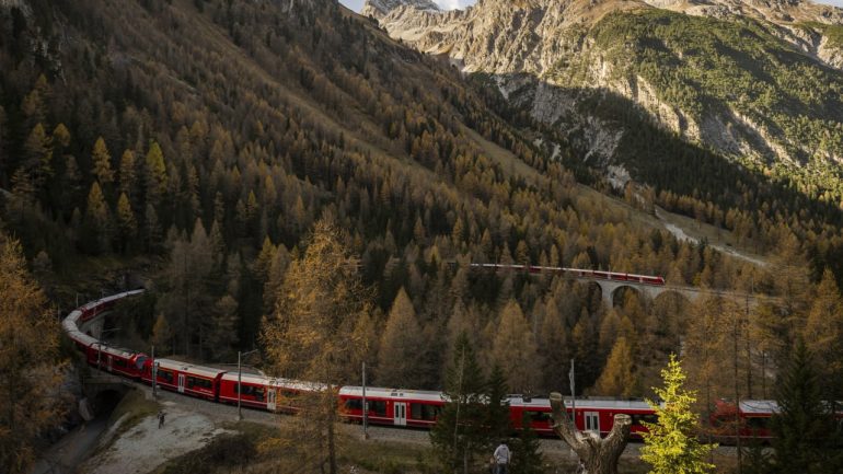 1906 meter long track breaks world record: Swiss train is the best  news