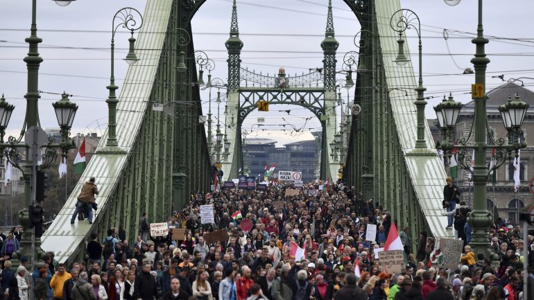 National holiday in Hungary: Thousands protest against Orbano