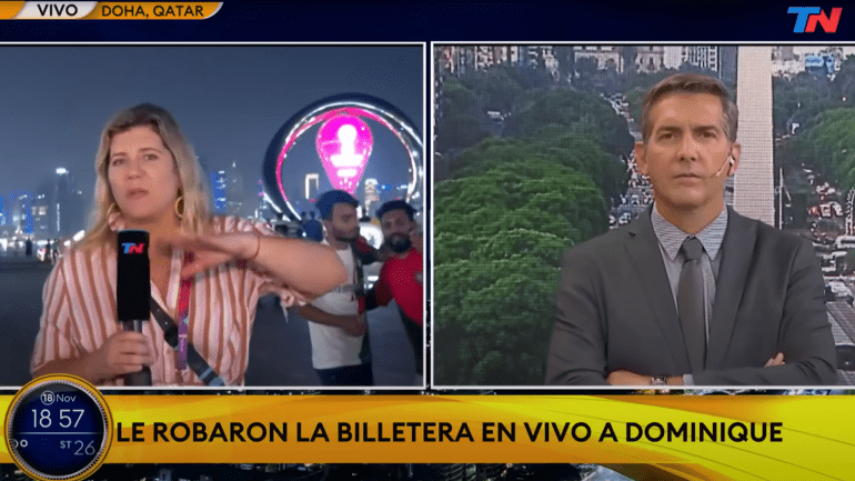 Argentine journalist robbed on camera