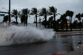 USA: Hurricane "Nicole" on its way to Florida
