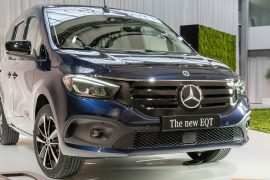Quietly to the campsite: Mercedes T-Class under power - to live in the future